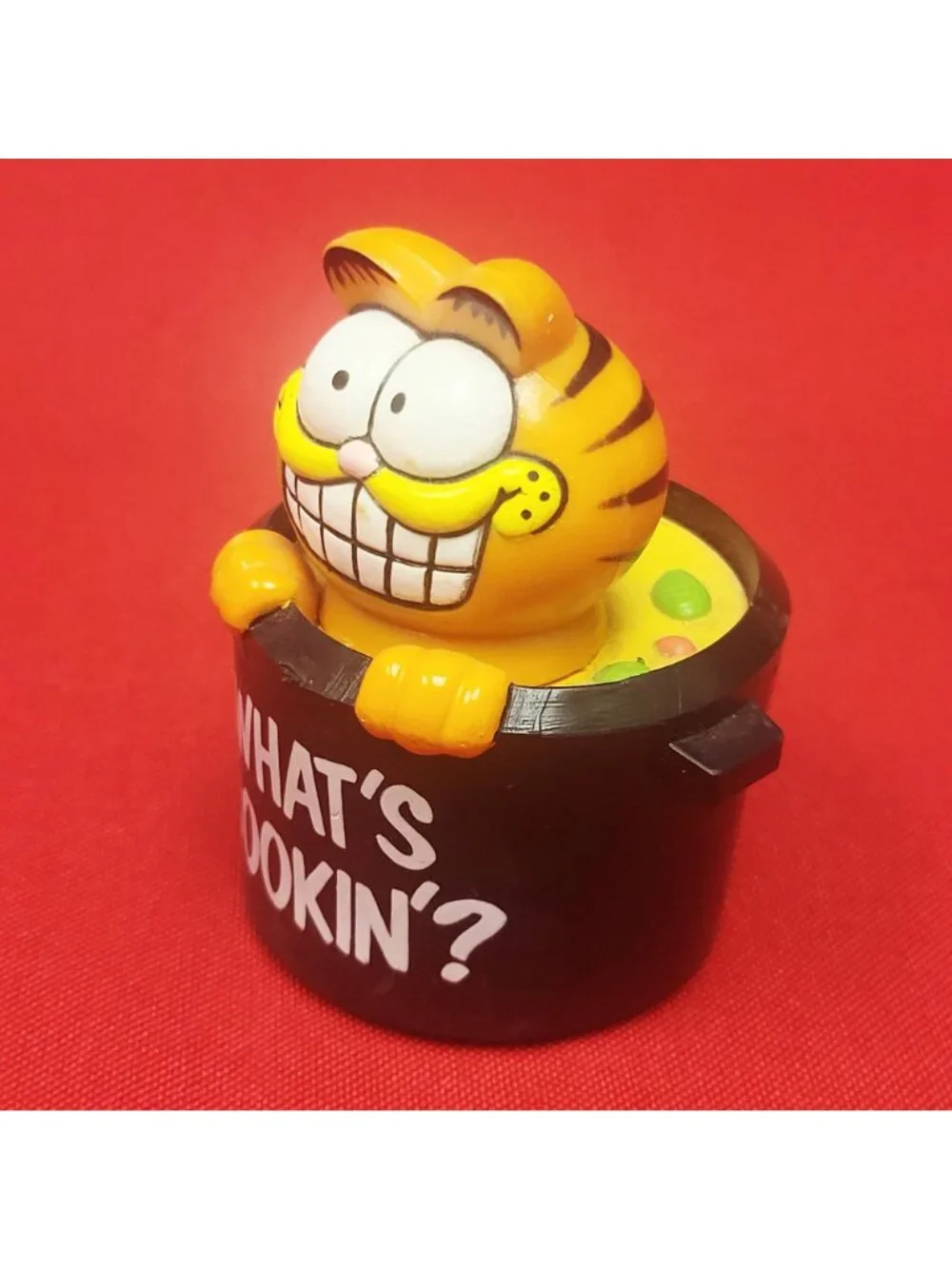 Vintage Garfield Inside Pot Whats Cookin Orange Cat Figurine